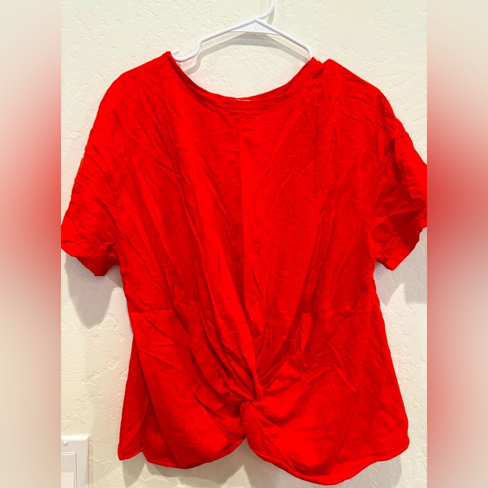 A New Day twist front s/s tee size XXL